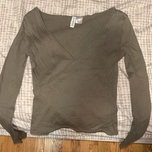 Olive green long sleeve size S